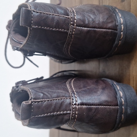 Clarks Collection  Dark Brown Lace-Up Boots Size 5M - Picture 6 of 10